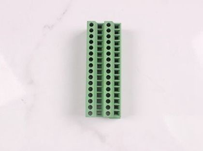 presné elektronické lisovanie plastových dielov